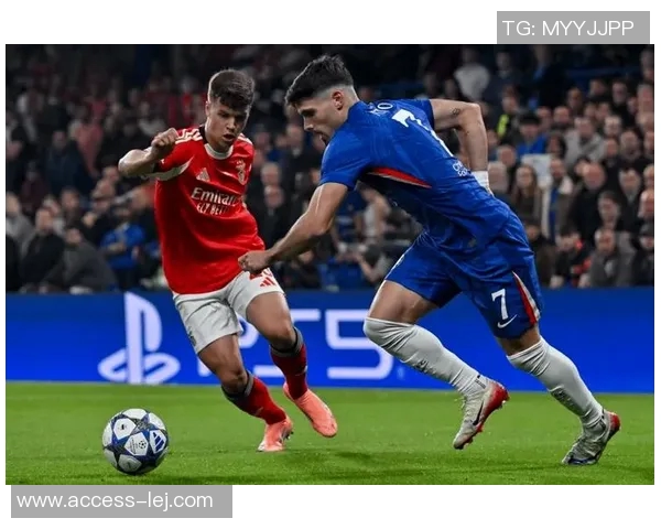 西甲精彩对决：那不勒斯3-0本菲卡乌龙球引发全场热潮战术解析