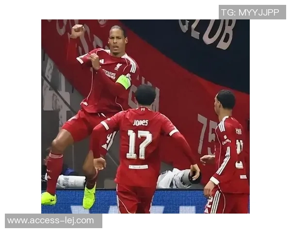 欧冠经典对决里昂逆转拜仁上演帽子戏法引爆全场激情